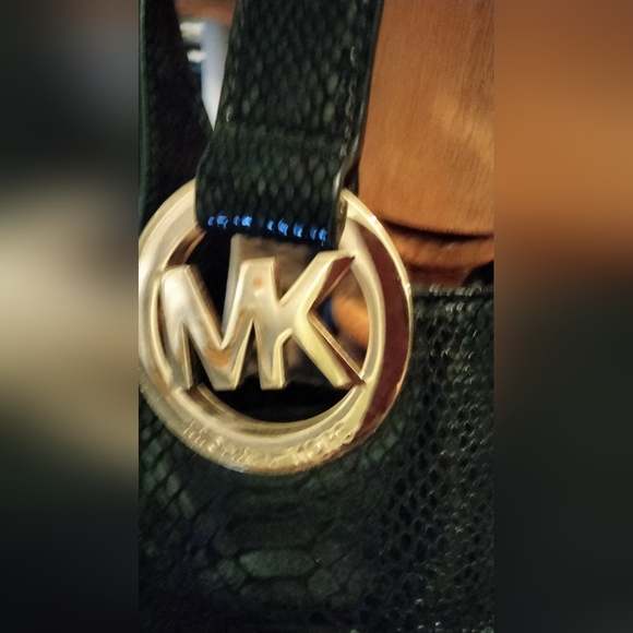Michael Kors - Picture 2 of 3